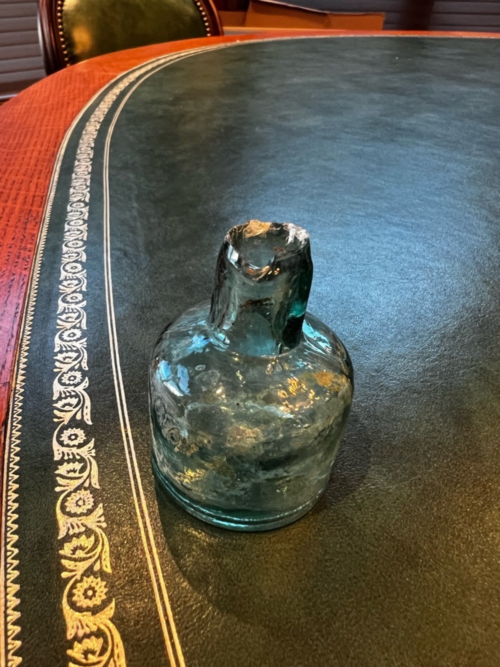 Antique Vintage Victorian Glass Inkwell - Picture 6 of 7